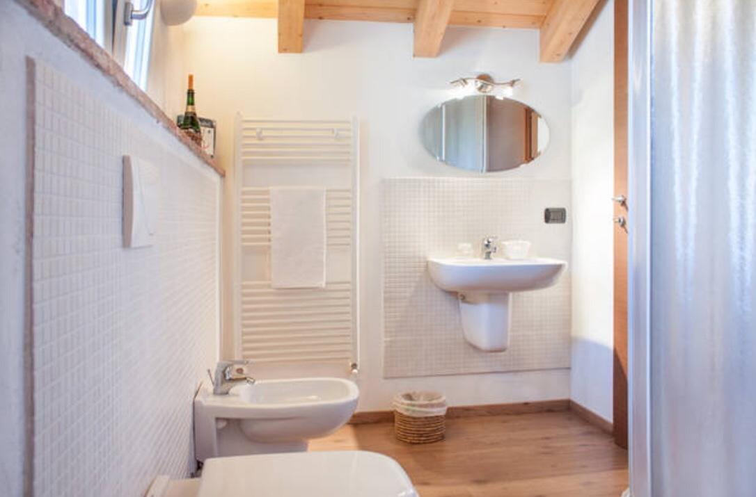 Holiday Home Vista Lago チェルノッビオ エクステリア 写真